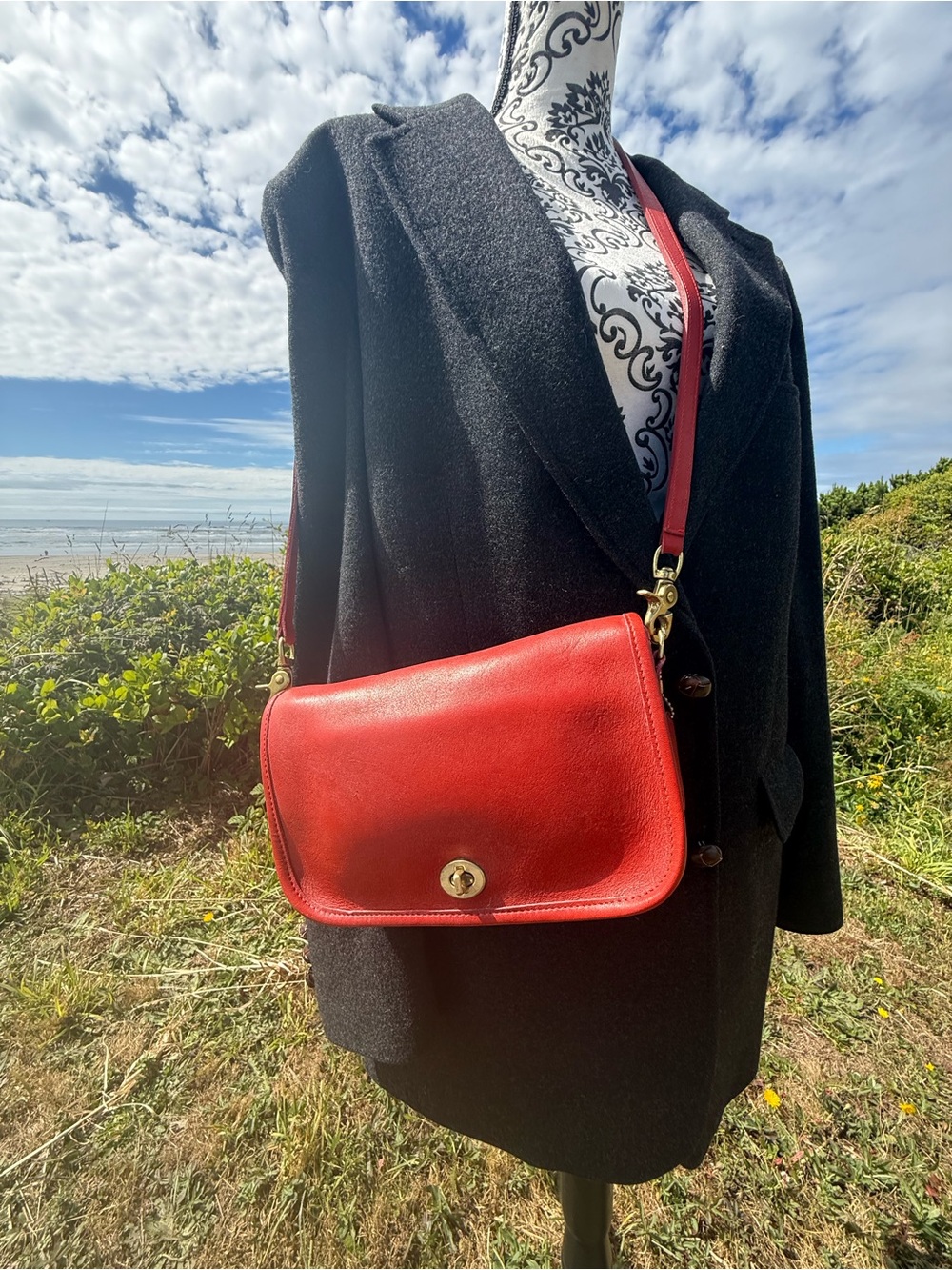 Rare Vintage NYC-Era Coach Pocket Purse (Style 9755) in Vibrant Red Leather